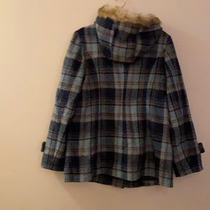 Women’s size large 3/4 length winter coat.